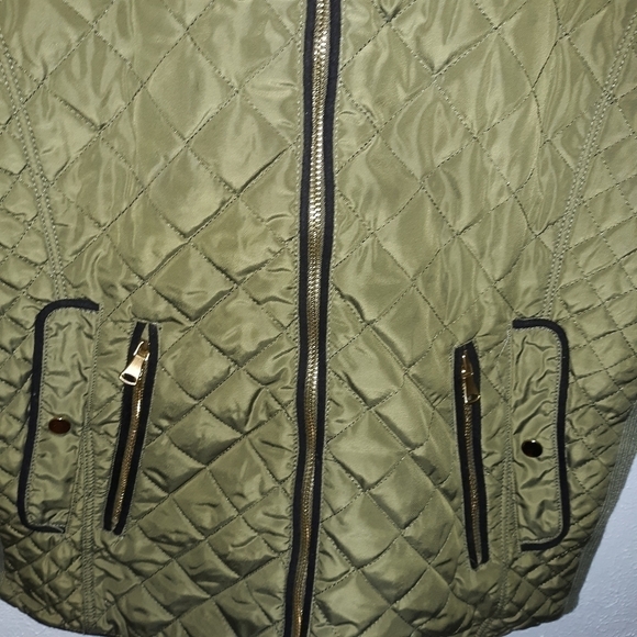 🌟 FATE rowen quilted vest from stitch fix - Picture 5 of 5